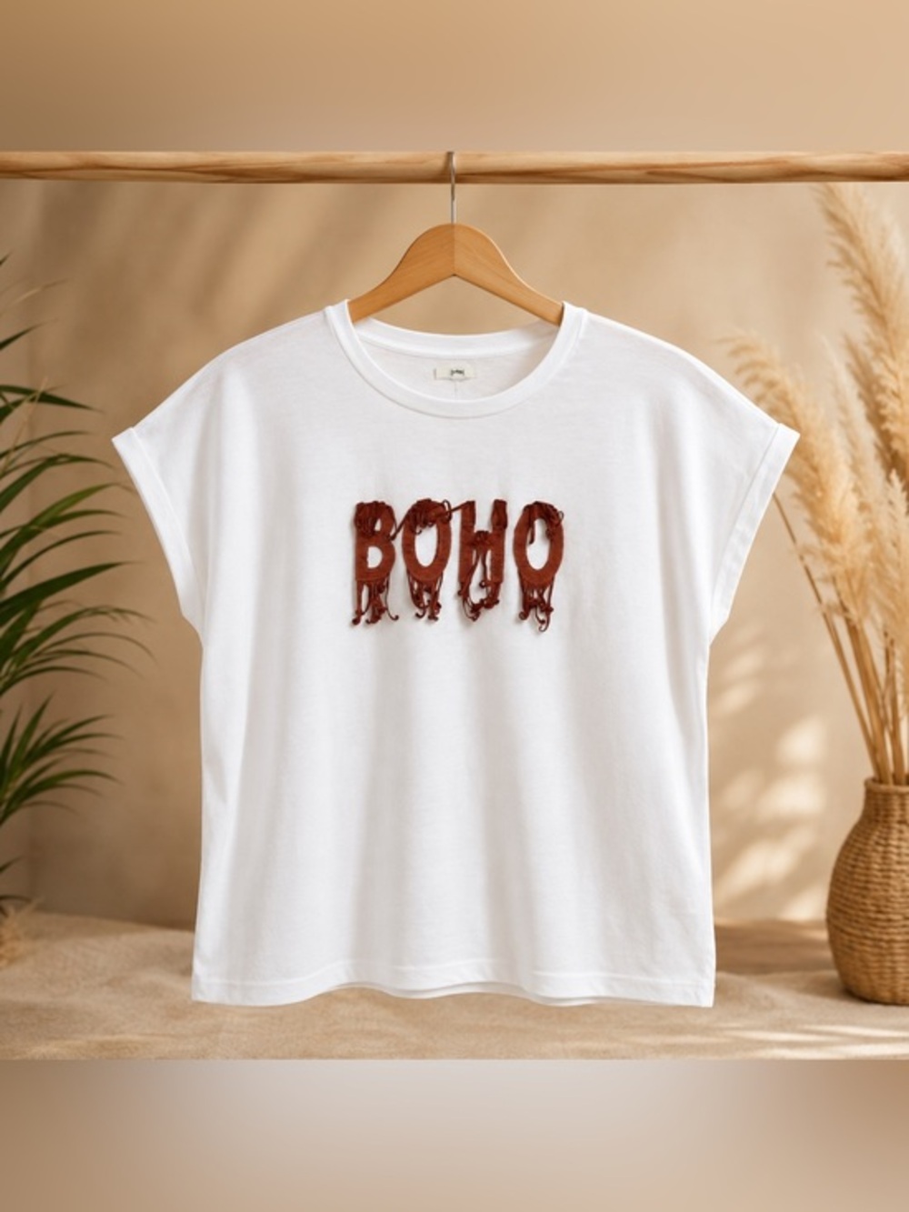TopMark White "BOHO" Graphic Cap-Sleeve T-Shirt (Size L) 🤍